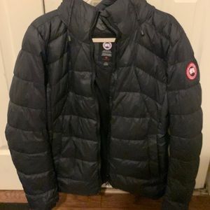 Women's XL Canada goose abbott down hoodie with hood- Great condition Color Noir